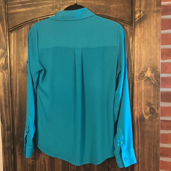 Express button-down blouse - Picture 5 of 5